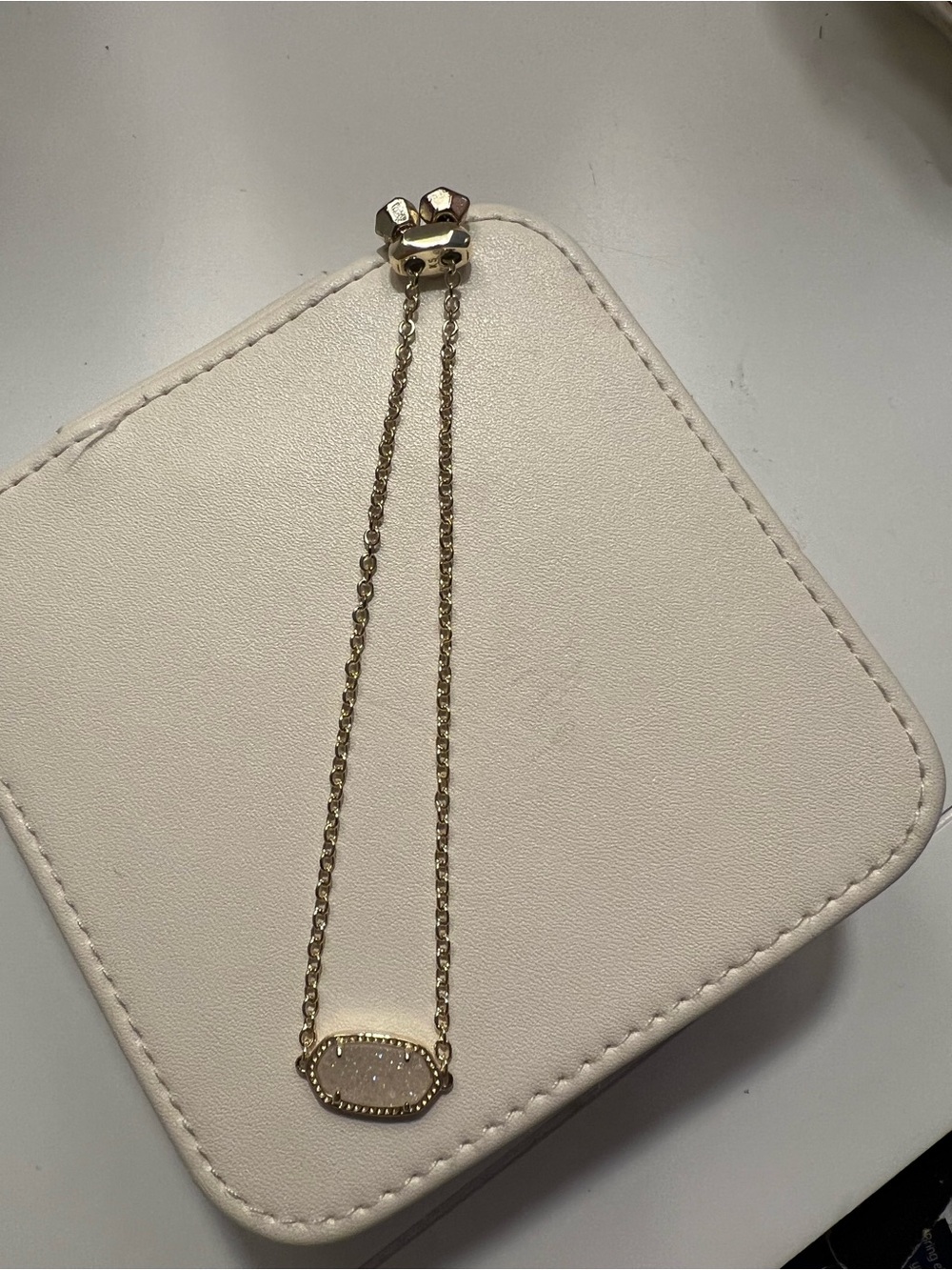 Kendra Scott Bracelet. White stone.